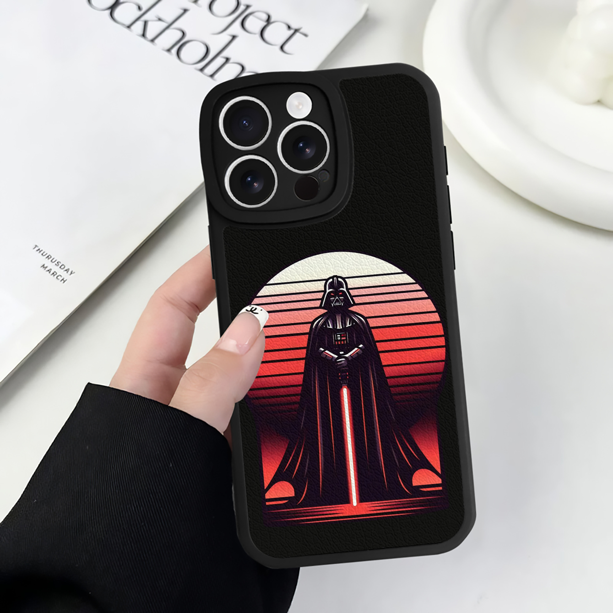 （画像用） スター・ウォーズ Star Wars 【iPhone 16シリーズ対応】シリコンスマホケース（レザー調） 材質：シリコン